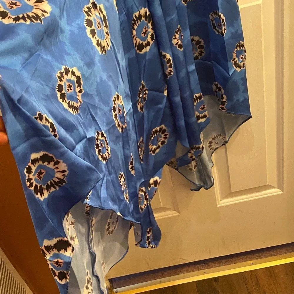 MELLODAY Blue Floral Asymmetrical Midi Skirt